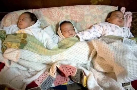 Где были ее мозги? Родители отказались от дочери, которая к 17-ти годам родила 7-х детей Где были ее мозги? Родители отказались от дочери, которая к 17-ти годам родила 7-х детей воспитание