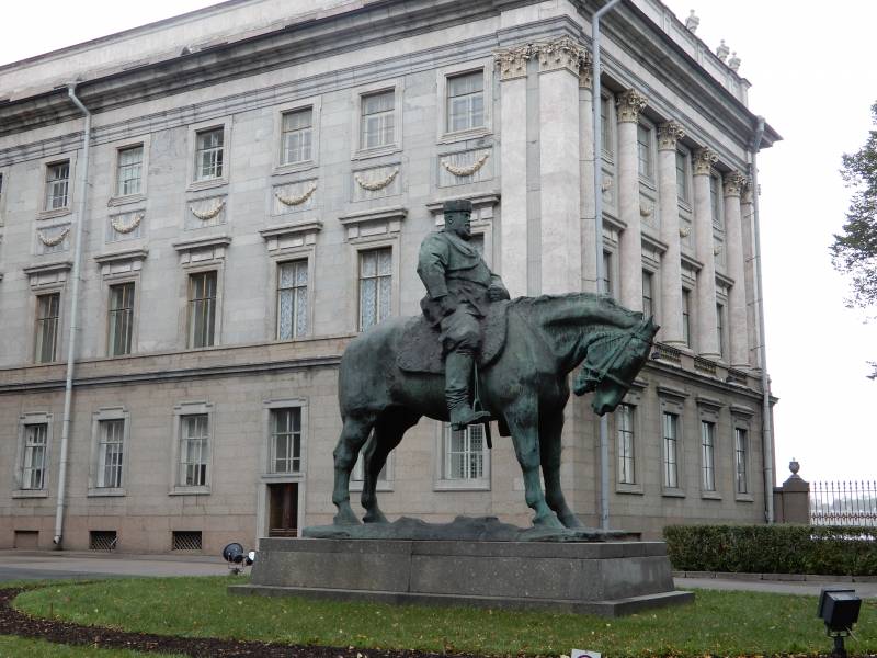 Россия и монархия