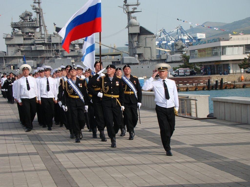 Военно морскому флоту лет. Новороссийской военно-морской базы ВМФ России. Новороссийск флот. День Новороссийской военно-морской базы ВМФ России. Матрос Черноморского флота 2021 Новороссийск.