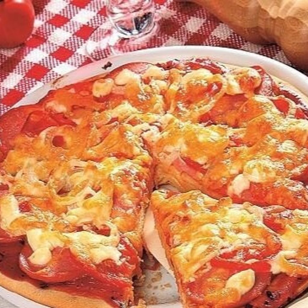 как приготовить из готового дрожжевого теста пиццу в духовке с колбасой и сыром фото 82