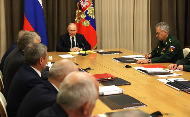 Вызовы и планы: серия совещаний по вопросам развития вооруженных сил