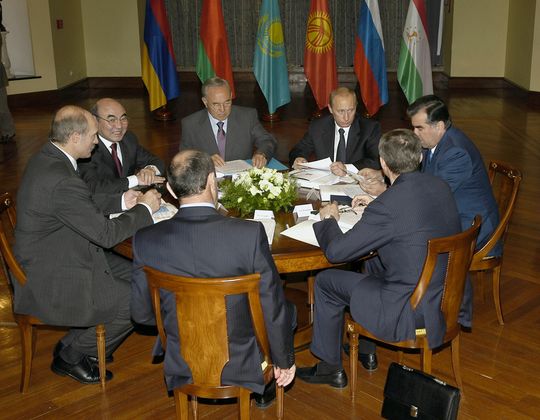 Заседание стран-участниц ОДКБ. Астана. 2004 год