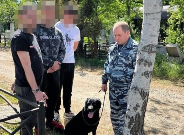 Полицией Адыгеи в текущем месяце возбуждены уголовные дела в отношении двух жителей Краснодарского края, покушавшихся на сбыт наркотиков