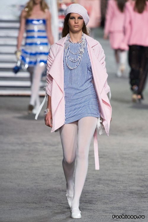 Chanel 2019 круизная коллекция Chanel 2019 круизная коллекция