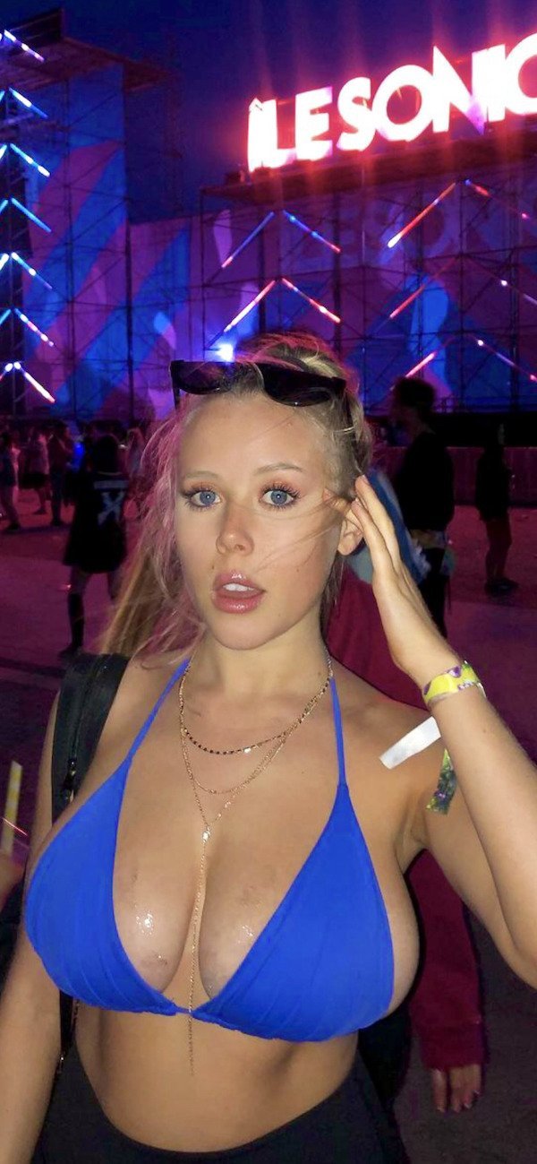 Девушки, которым сложно смотреть только в глаза  картинки,позитив