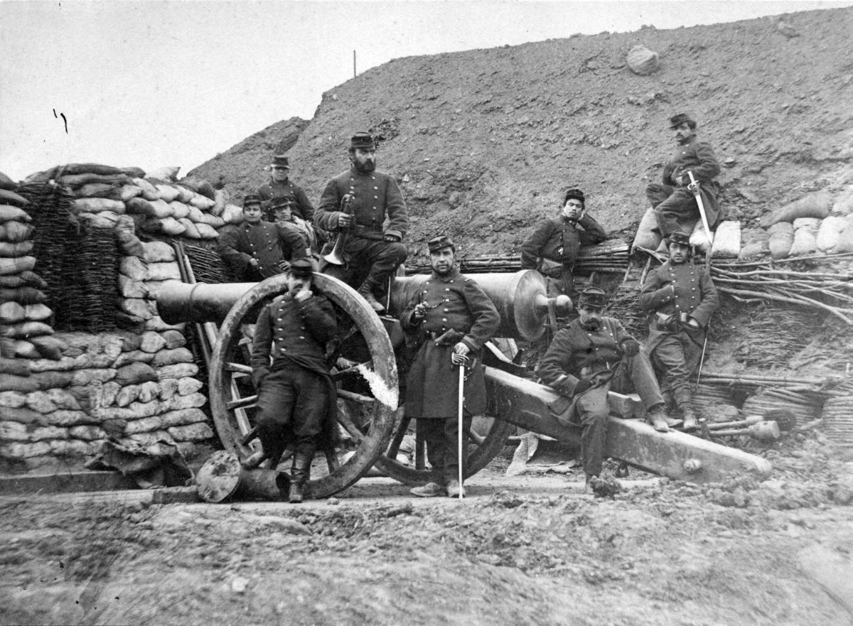 Французские солдаты у пушки 23 июля 1870 