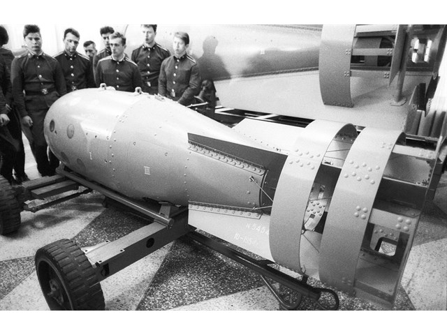 Ядерная бомба: коротко о мощном атомном оружии