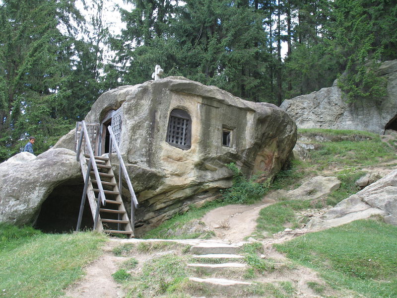 Пещера отшельника