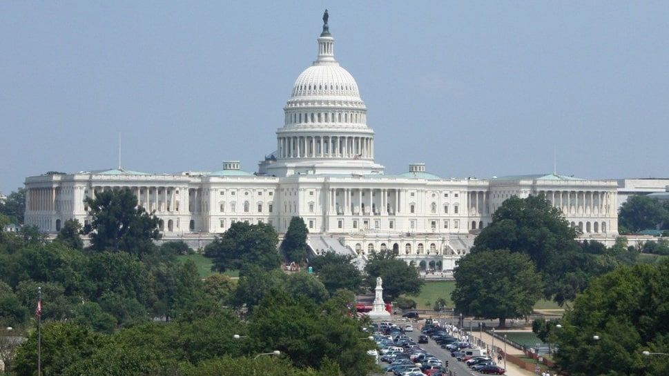 Политолог Есиев: США решили заработать на вооружении при помощи новой войны