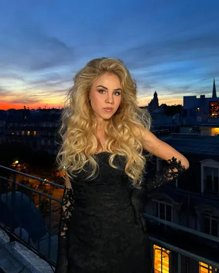 Ультраправый кандидат в президенты Франции Жордан Барделла встречается с 22-летней итальянской принцессой Марией Каролиной Бурбон-Сицилийской Барделла, Каролина, Мария, президента, Франции, ультраправой, партии, Марин, БурбонСицилийская, Италии, роман, Кьяра, вместе, король, Жордан, Национальное, объединение, Парижа, встречается, Филипп