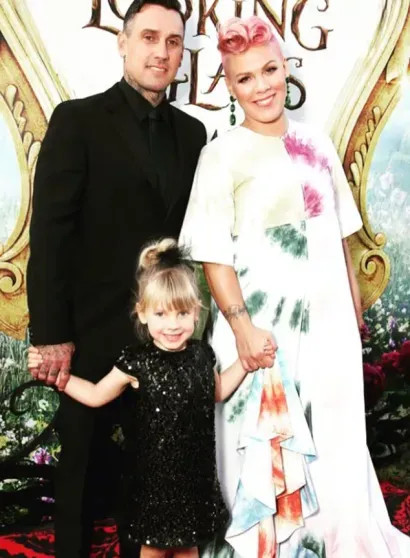 Пинк вышла в свет с повзрослевшей 14-летней дочерью Уиллоу, Сейдж, мужем, дочерью, Хартом, 14летняя, своём, певицы, певица, прошлом, Images, CarabelGetty, Manny, слухи, 46летняя, разводится, появились, сразу, заявила, неправда