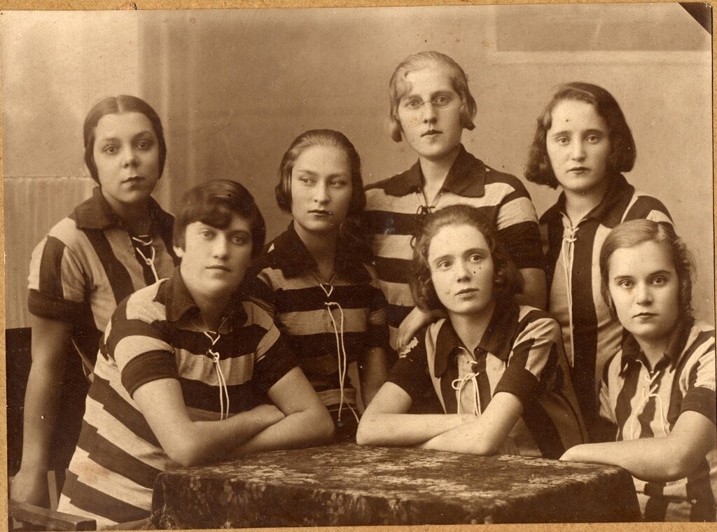 «Спортивная форма»
Неизвестный автор, 1928 - 1931 год, из архива Виктории Агафоновой.