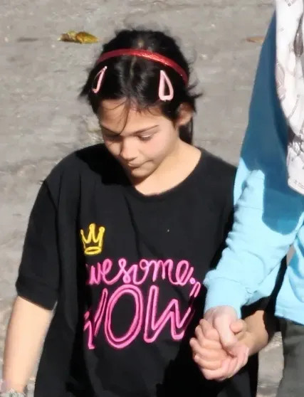 Райана Гослинга впервые за долгое время засняли с дочерьми от Евы Мендес Мендес, Гослинг, Райан, вместе, соцсетях, 45летний, показывает, актёрской, отказалась, дочерей, воспитания, детей, тщательно, жизнь, личную, оберегает, Звёздная, актрисы, бабушки, честь