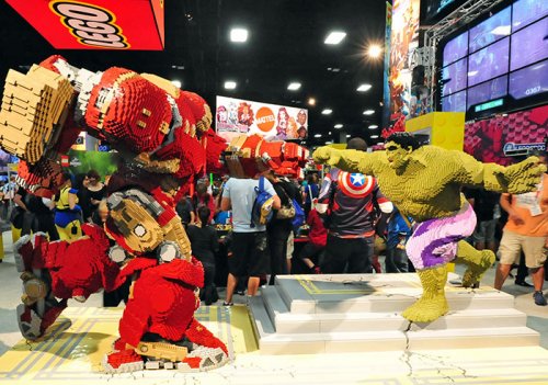 Удивительные LEGO-скульптуры, глядя на которые так и хочется достать свой конструктор и начать строить Удивительные LEGO-скульптуры, глядя на которые так и хочется достать свой конструктор и начать строить