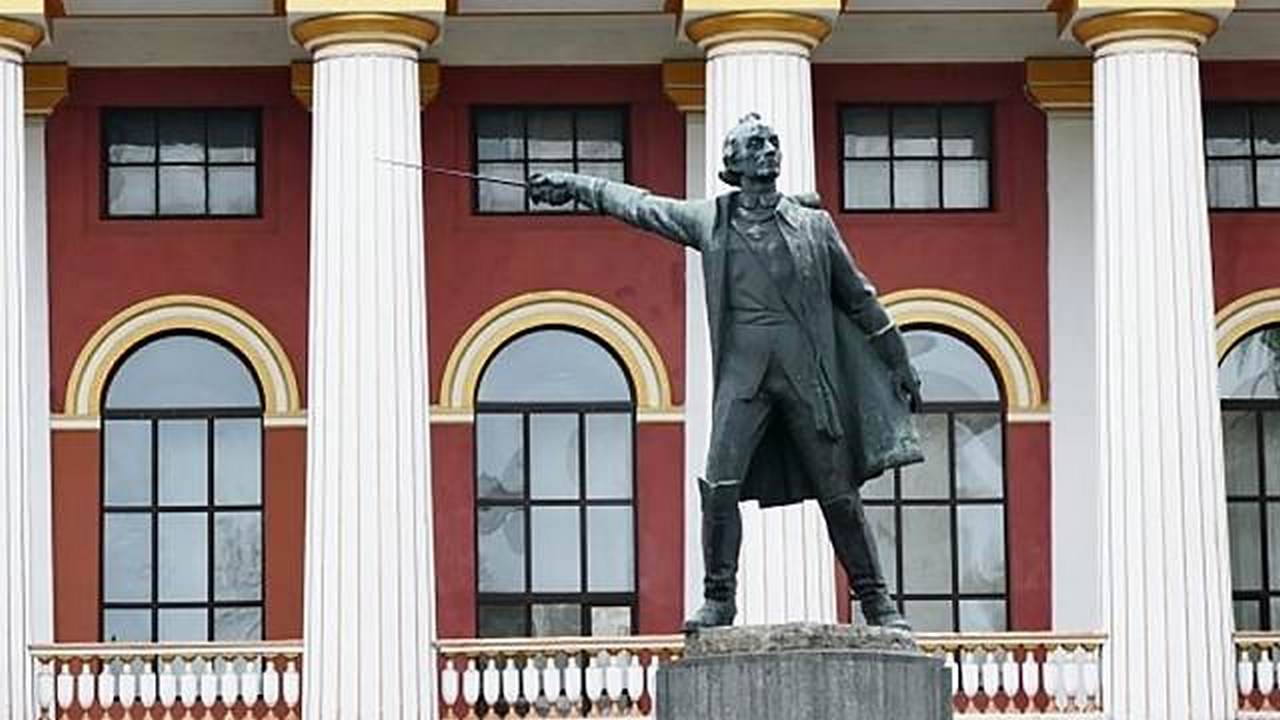 памятник суворову в швейцарии