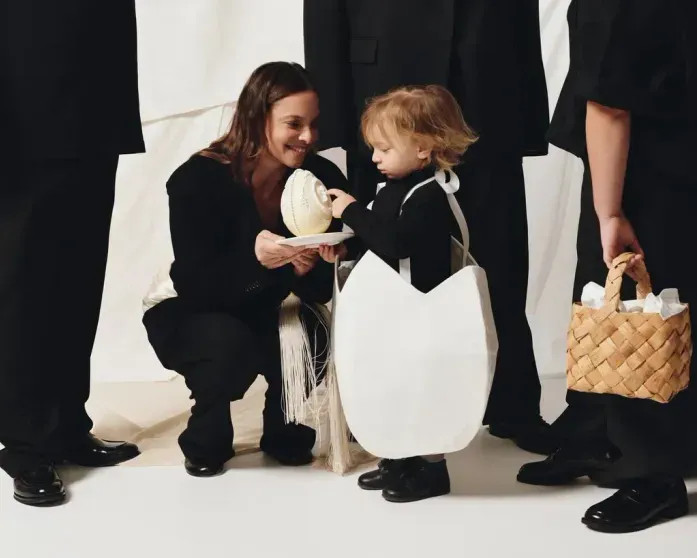 Корзины с цветами и фото из храма: как Виктория и Олег Шеляговы, Яна Рудковская, Татьяна Навка и другие звёзды отметили Пасху Татьяна, Песков, БондарчукФото, Моряк, Регина, дочерью, Жуков, Навка, ДолецкаяЛиза, детьмиРегина, Светланы, krispotupchik, manasirdiana, ЧиповскойФото, дочерьюЗараФото, КовальчукАлекса, сыномФото, Алёны, ЛоракСергей, семьёйЛиза