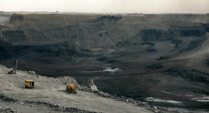 Угольный разрез Таван-Толгой в Монголии (фото с сайта wiki2.org)
