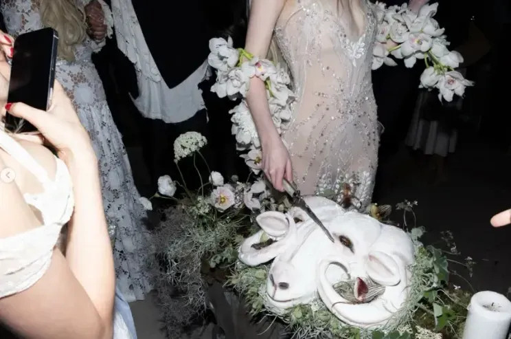 Аня Тейлор-Джой показала, как отметила 30-летие рождения, ТейлорДжойДень, ТейлорДжой, актриса, Малкольма, королевы, Макрея, Венеции, Гарнер, Джулия, Делевинь, числе, гостей, около, собралось, Актриса, свадьбу, Теллер, роскошную, группы