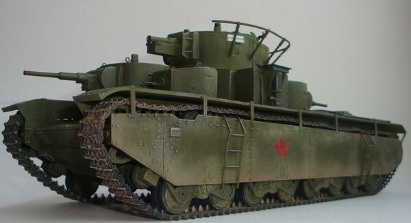 Тяжелый танк Т-35 1938 - 1939 годов выпуска.