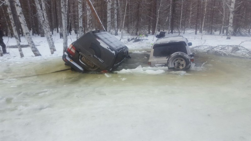 Настоящий спец по рыбной ловле должен утопить за свою жизнь минимум два автомобиля зима, рыбалка, хобби, юмор