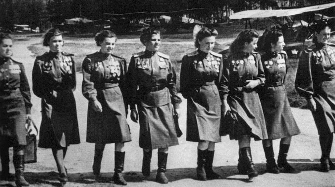 "НОЧНЫЕ ВЕДЬМЫ" ЗАЩИТНИЦЫ ОТЕЧЕСТВА "НОЧНЫЕ ВЕДЬМЫ" ЗАЩИТНИЦЫ ОТЕЧЕСТВА