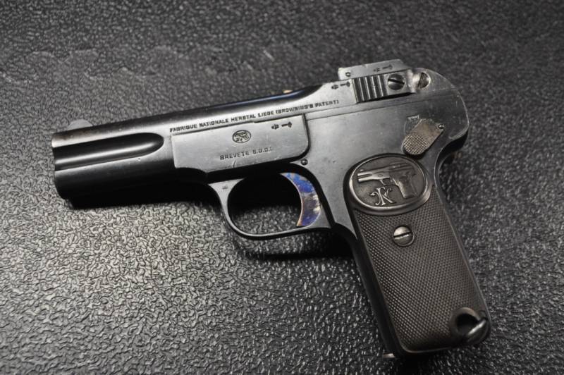 Пистолет, из которого убили эрцгерцога Франца Фердинанда Пистолет, из которого убили эрцгерцога Франца Фердинанда оружие