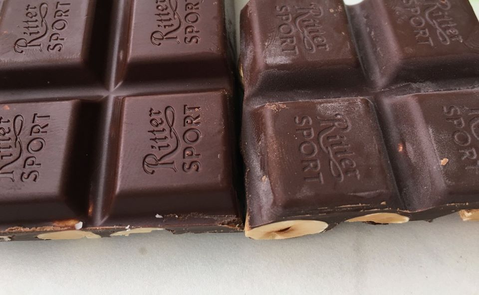 Швейцарский шоколад. Первый шоколад. Плиточный шоколад. Шоколад. Шоколадка 1 час.