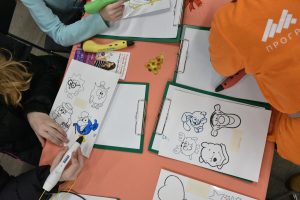 Онлайн-занятие провели сотрудники Центра соцобслуживания «Мещанский». Фото: Пелагия Замятина, «Вечерняя Москва»