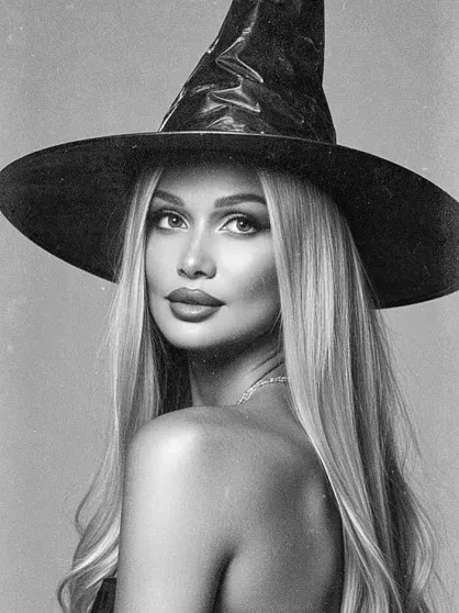 Виктория Лопырёва