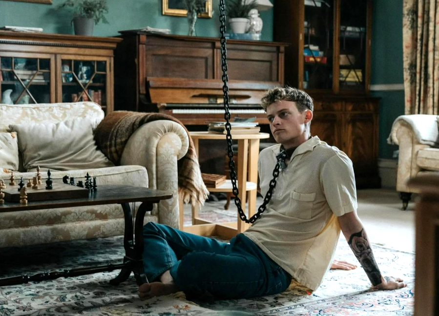 Удушающая забота вместо любви: 3 причины посмотреть психологический хоррор «На цепи» — мнение редактора Parents.ru Томми, Криса, место, ребенок, жизнь, просто, также, живет, время, цепи», оказался, будет, другими, самое, отношениях, молчит, делает, хочет, точно, родители