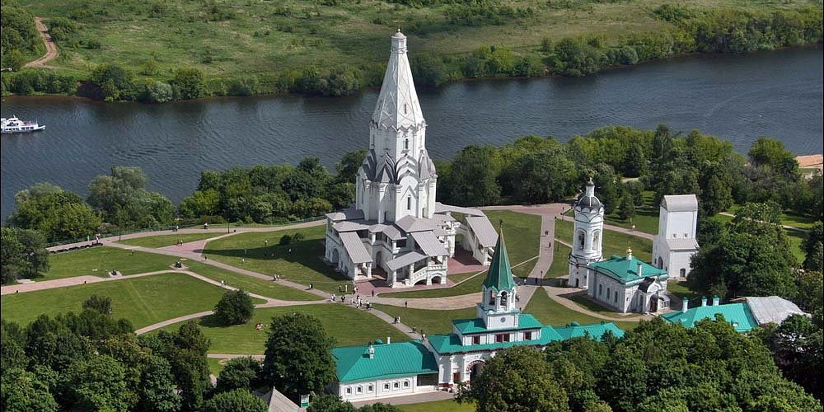 Заповедник коломенское. Коломенское музей-заповедник. Музей усадьба Коломенское в Москве. Парк усадьба Коломенское. Усадьба-заповедник «Коломенское».