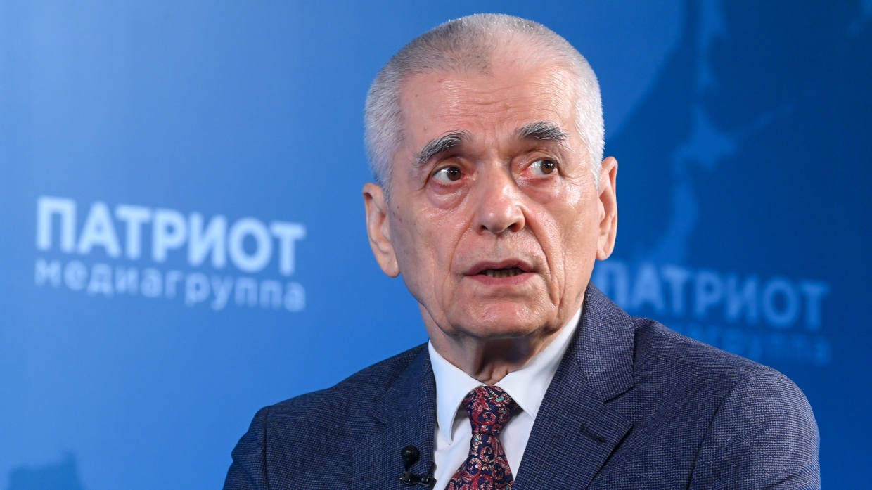 Онищенко отреагировал на роспуск группы ученых, изучавших происхождение COVID-19 Онищенко отреагировал на роспуск группы ученых, изучавших происхождение COVID-19 Общество