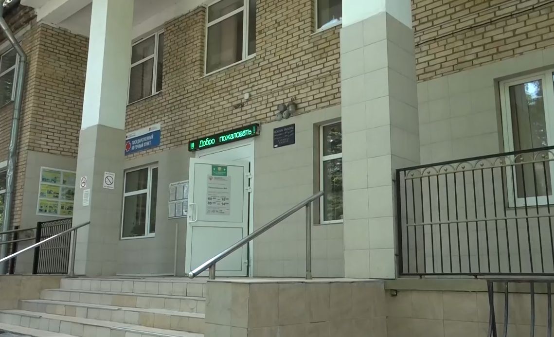 Максим Красноцветов поздравил софринскую поликлинику с первым местом в округе