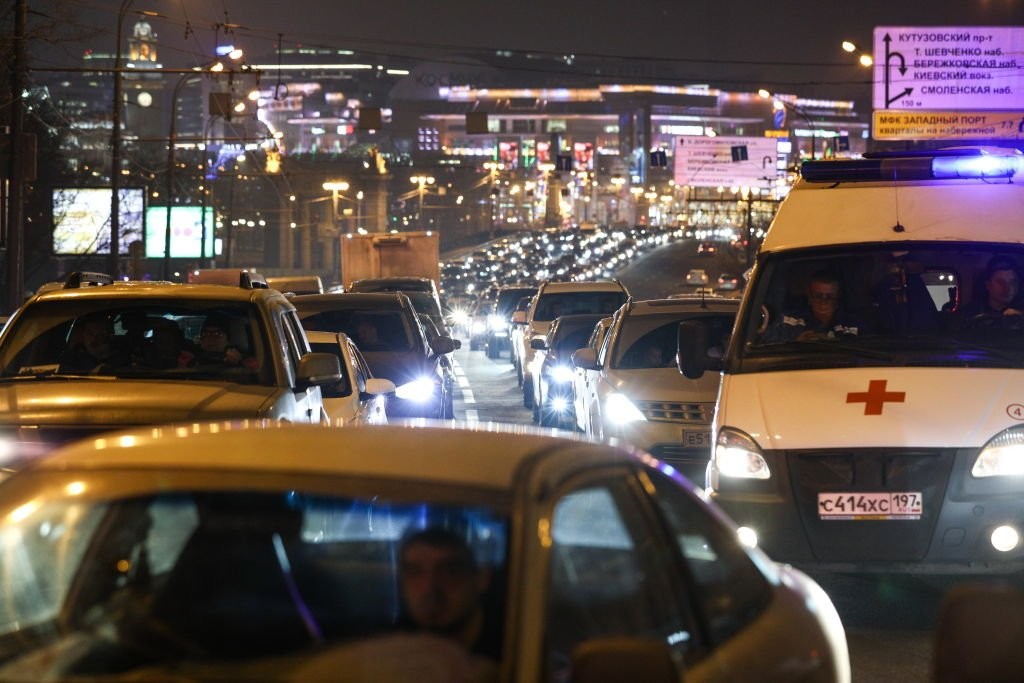 Российские «скорые» переводят на аутсорсинг. Водители протестуют