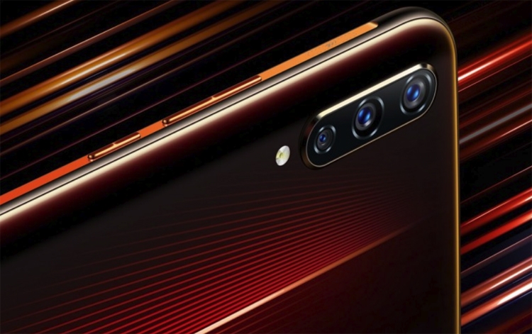 Смартфон-первенец Vivo iQOO: чип Snapdragon 855, до 12 Гбайт ОЗУ и тройная камера Смартфон-первенец Vivo iQOO: чип Snapdragon 855, до 12 Гбайт ОЗУ и тройная камера новости