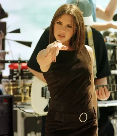 Виктория Бекхэм отпраздновала свой день рождения с семьёй на фоне конфликта со старшим сыном БекхэмВиктория, Бруклин, Дэвид, Бекхэм, Пельтц, Виктория, рождения, Бруклина, родителями, Виктории, бизнесвумен, также, соцсетях, любим, своей, Николой, слухи, конфликте, старшего, Бруклином