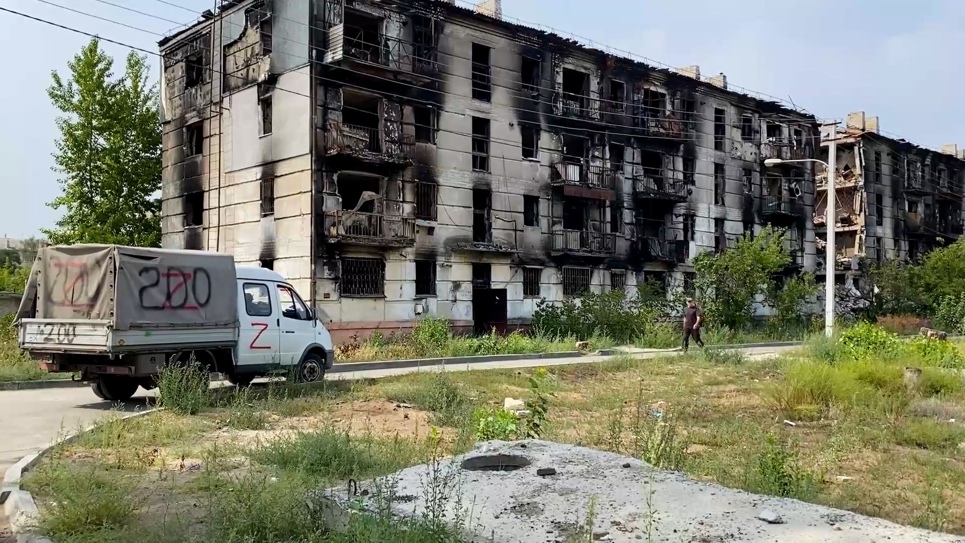 В луганском городе Рубежное перезахоронили погибших жителей Видео,Репортажи,ФАН-ТВ