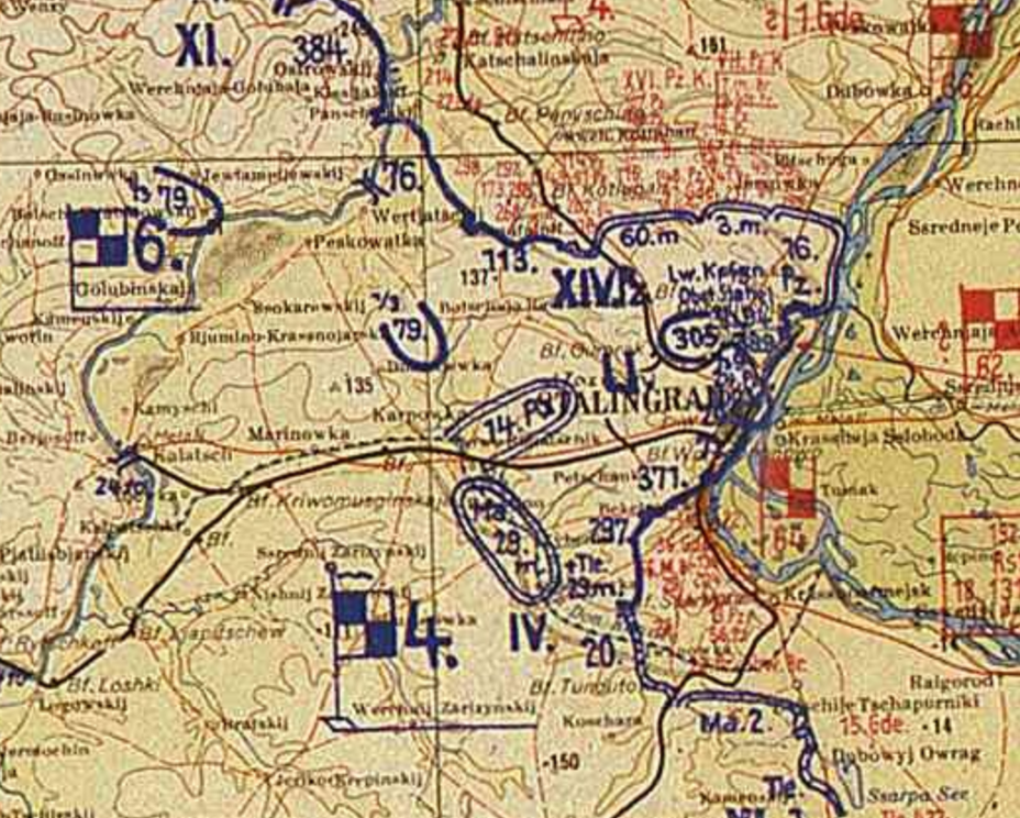 ​На немецкой карте хорошо видна передислокация 14 танковой, 305 и 79 пехотных дивизий к Сталинграду. Немецкое командование прекрасно знало состав 62 армии, но вписать номера дивизий на карту офицеры штаба не смогли — настолько мал был плацдарм армии Чуйкова - Неизвестный Сталинград: самый трудный день | Warspot.ru