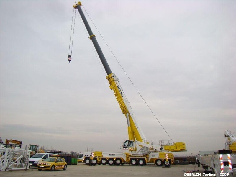 Вот как выглядит самый большой автомобильный кран в мире 
