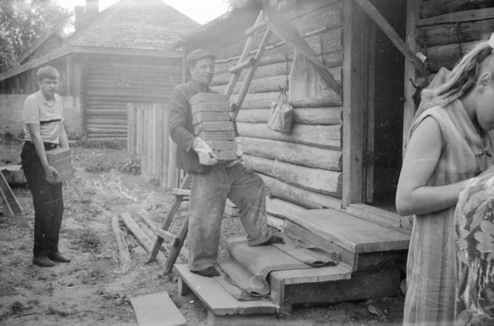 «Снится мне деревня»: 20 фотографий из жизни молодёжи в советской деревне «Снится мне деревня»: 20 фотографий из жизни молодёжи в советской деревне