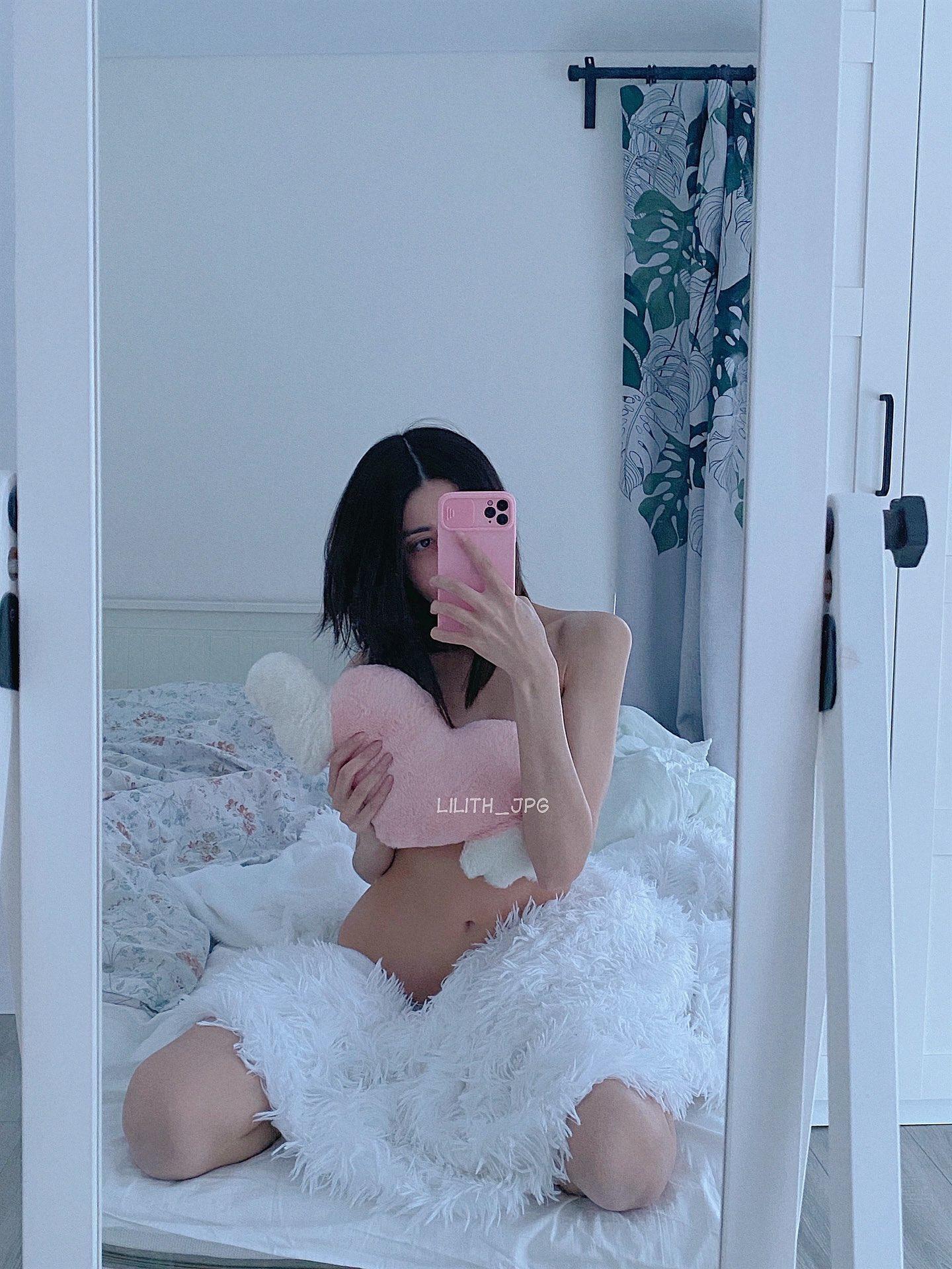 #Нюдсочетверг: откровенные фотографии самых красивых девушек из «Твиттера» . Выпуск 202 format-article,noindex,twitter (твиттер),социальная сеть,Нюдсочетверг,Развлечения