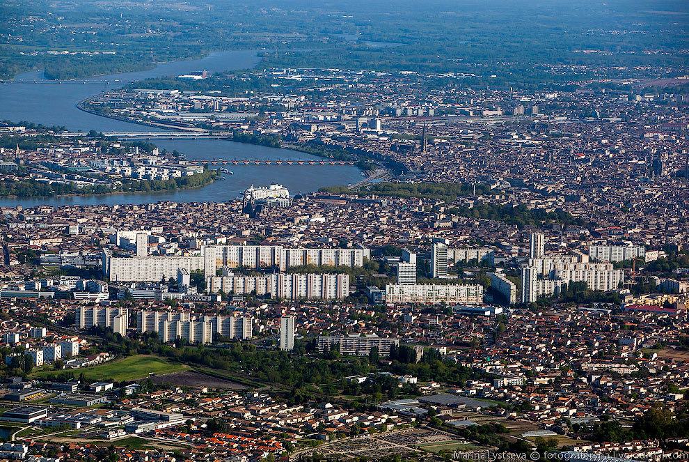 Собственно, сам Бордо или Bordeaux, как пишут во Франции