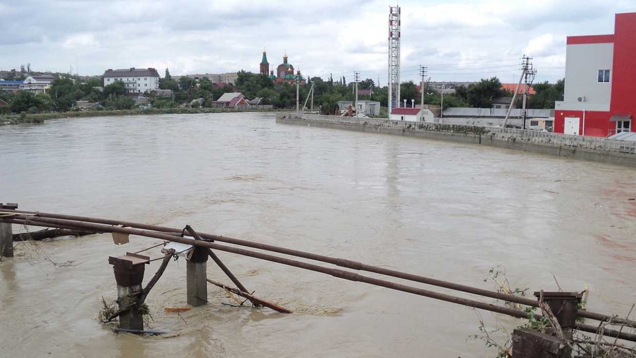 «А люди не ваши?»: киевская актриса осадила глумящихся над наводнением в Крыму украинцев «А люди не ваши?»: киевская актриса осадила глумящихся над наводнением в Крыму украинцев Политика