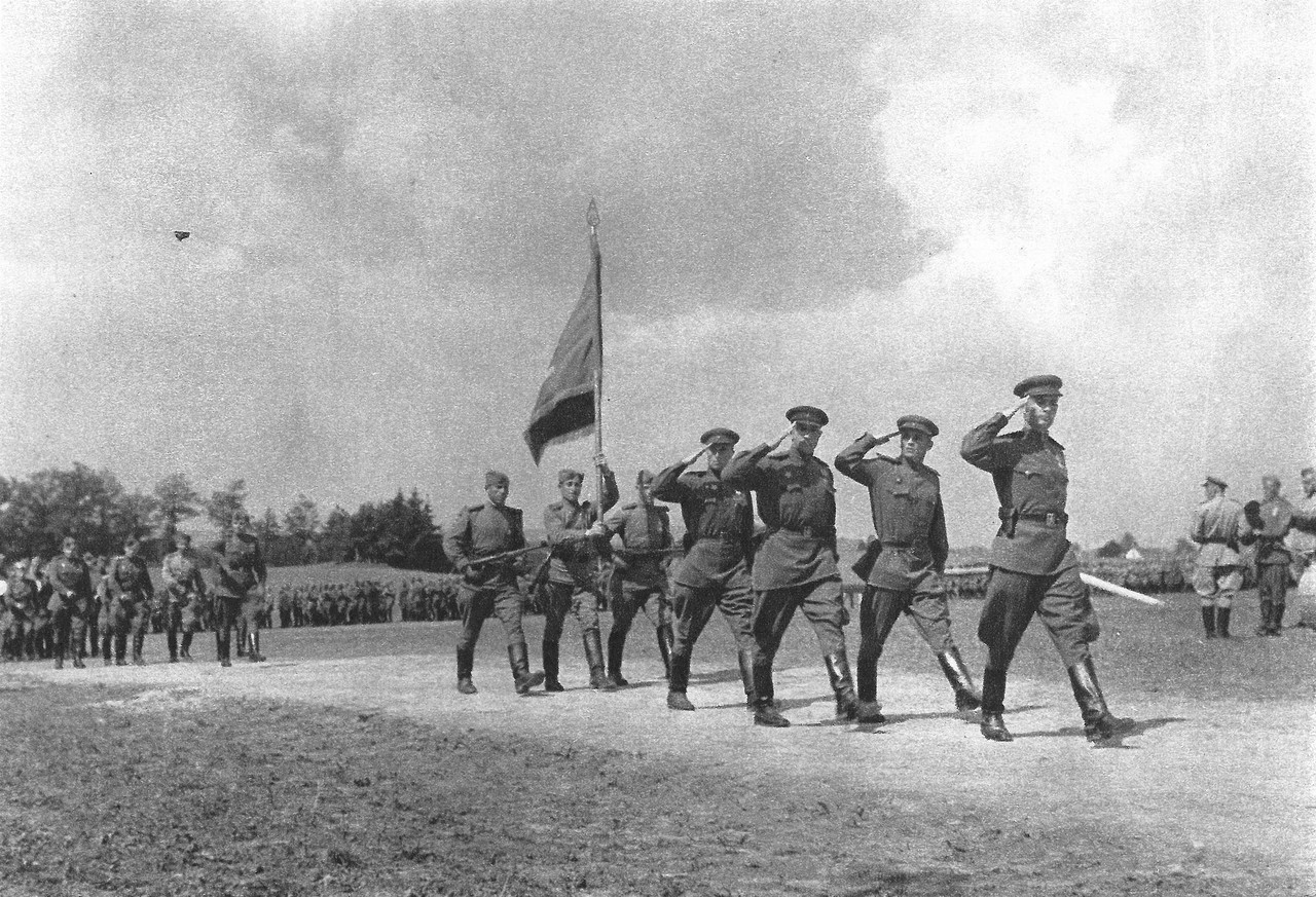 "Зверства" советских солдат в Чехословакии. Великая отечественная война,всемирная история,история России