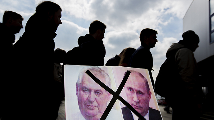 Если выслать из Москвы в Чехию 18 дипломатов, посольство придётся закрыть