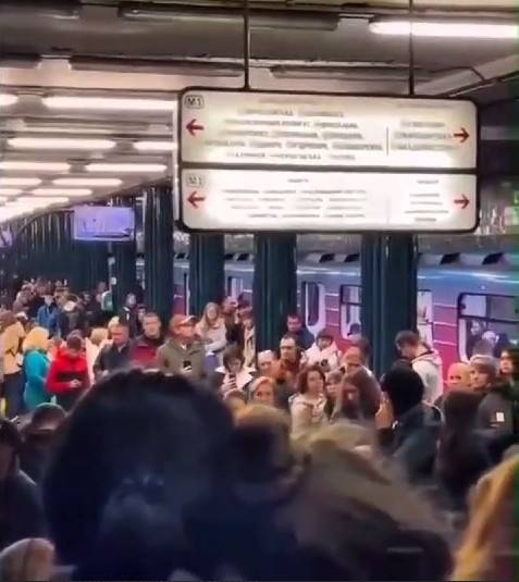 Россия идет на войну. Не смейте ей мешать украина