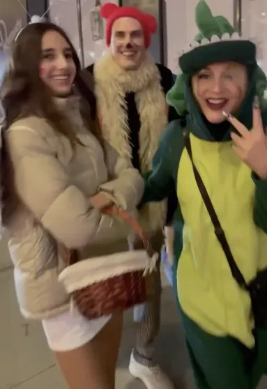 Кристина Орбакайте с мужем и дочерью