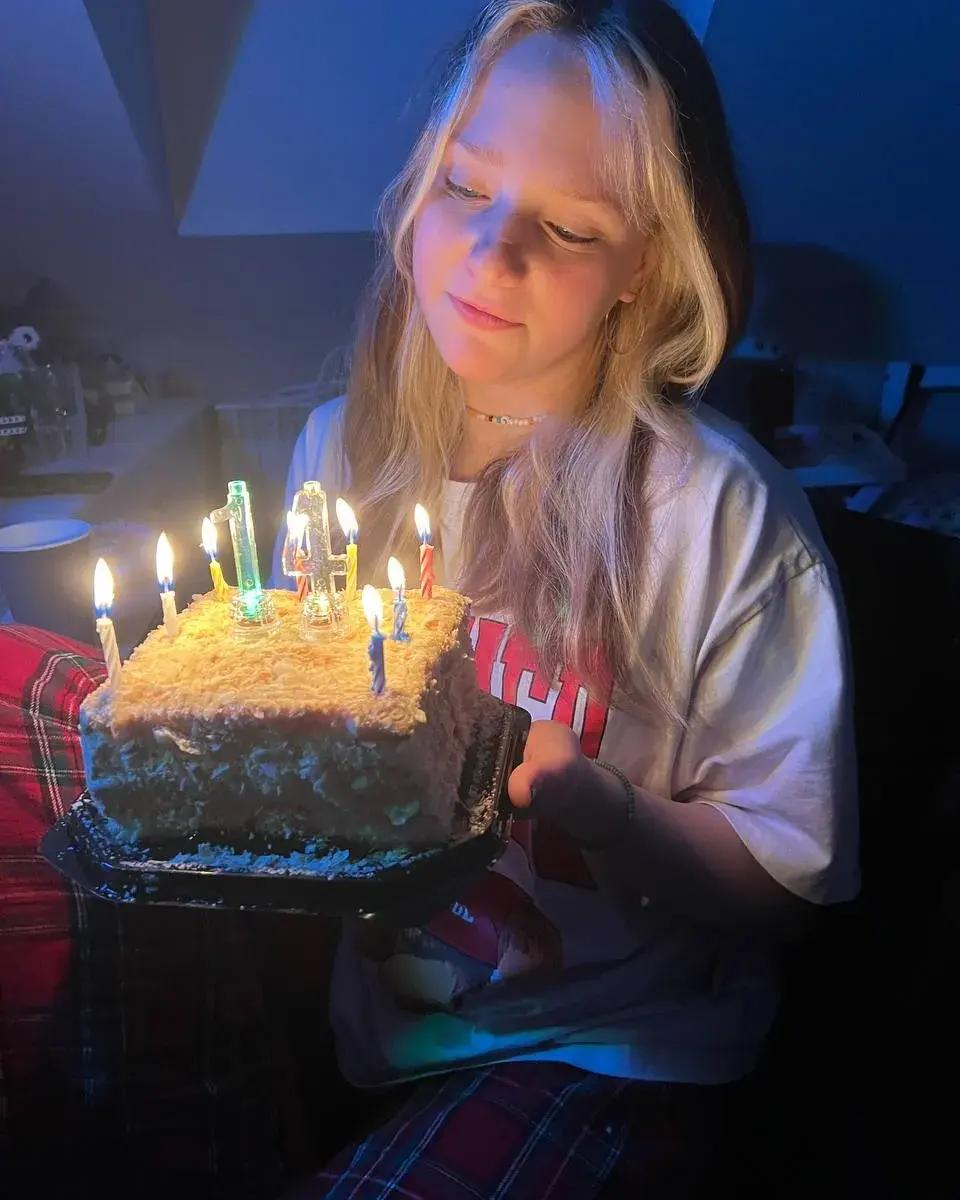 Из шестерых детей трое приемные: что известно о семье депутата Виталия Милонова, оскорбившего Викторию Боню Милонов, Милонова, детей, Виталия, Виталий, семье, депутат, после, активно, известно, депутата, шестерых, СанктПетербурга, уходит, человек, тесть, Именно, супруги, женой, ребенок