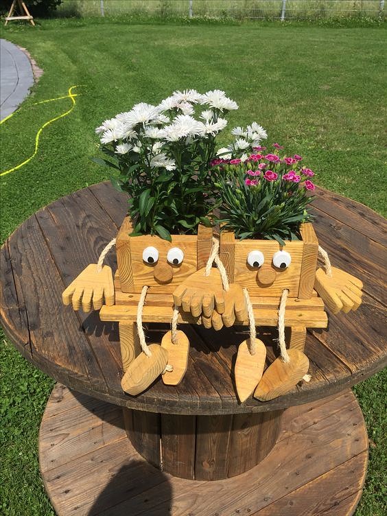 Забавные цветники. Вот у людей фантазия работает! Забавные цветники. Вот у людей фантазия работает! handmake,поделки для сада,поделки своими руками