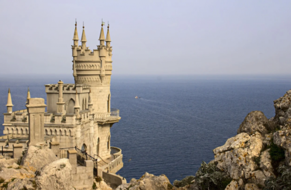 Крымские отельеры пообещали не повышать цены на свои услуги